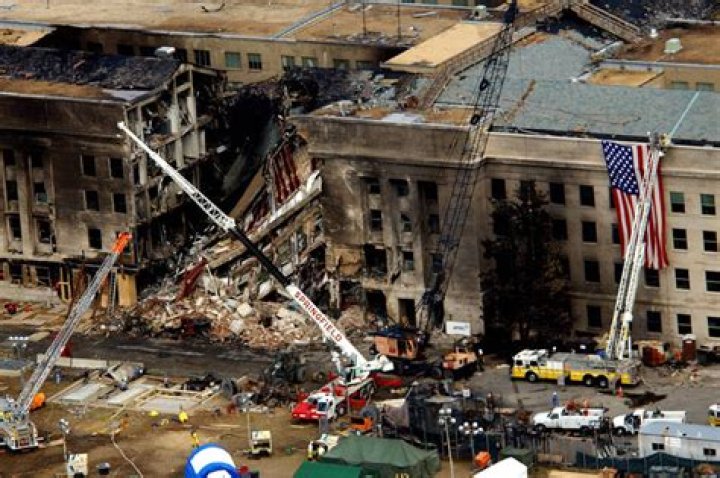 CNN.com - First video of Pentagon 9/11 attack released