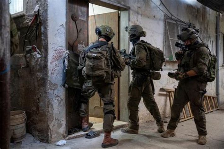 CNN.com - Israeli forces pull out of Jenin