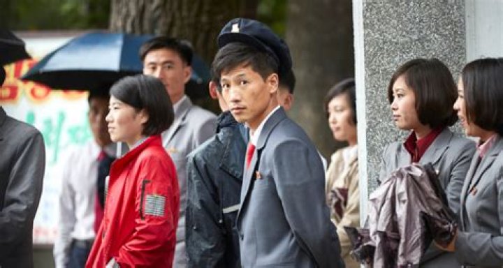 CNN.com - North Korean defectors arrive in Seoul