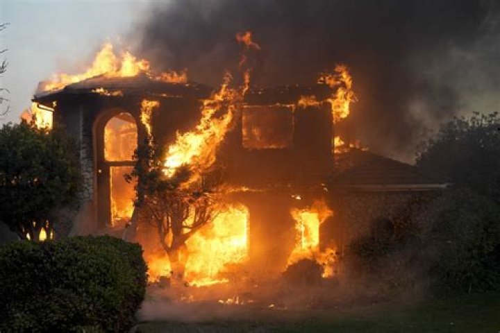 CNN - Wildfire destroys homes in Southern California