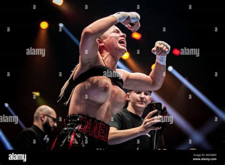Daniella Hemsley Boxing Celebration VIDEO!
