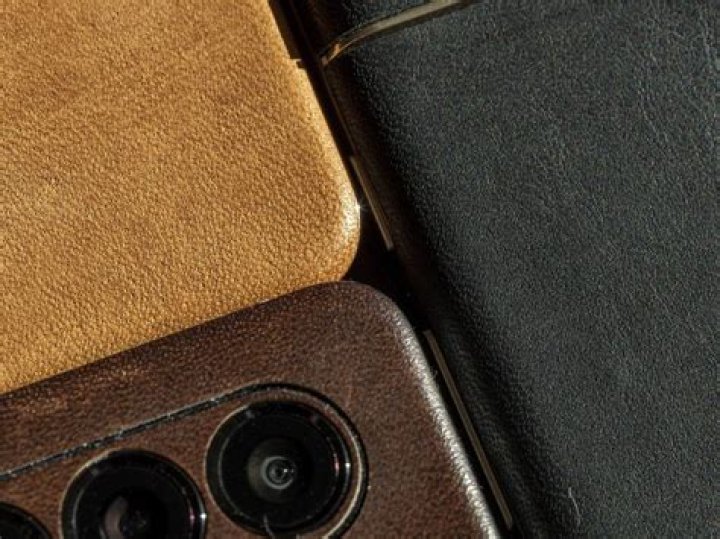 Dbrand leather skin review: Slap a cow on your phone