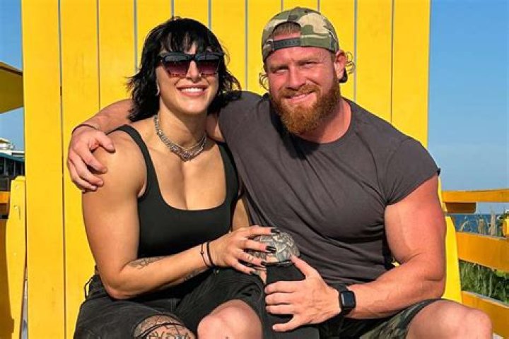 Details About WWE, Parents, Bf, Wedding, Age