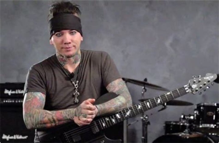 DJ Ashba Net Worth  - Pulptastic