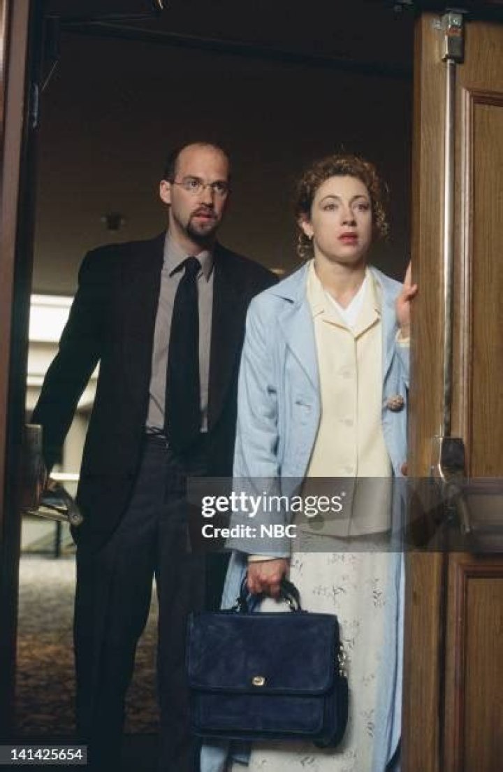 Does Mark Greene marry Elizabeth?