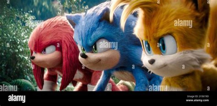 Does Sonic 4 have tails?