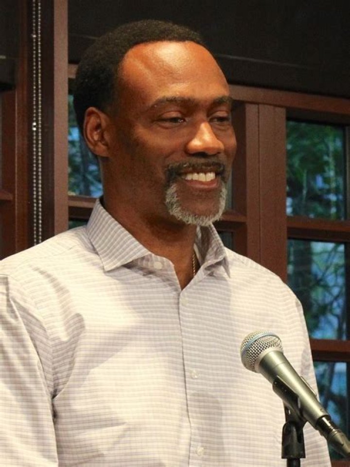 Doug Glanville Net Worth