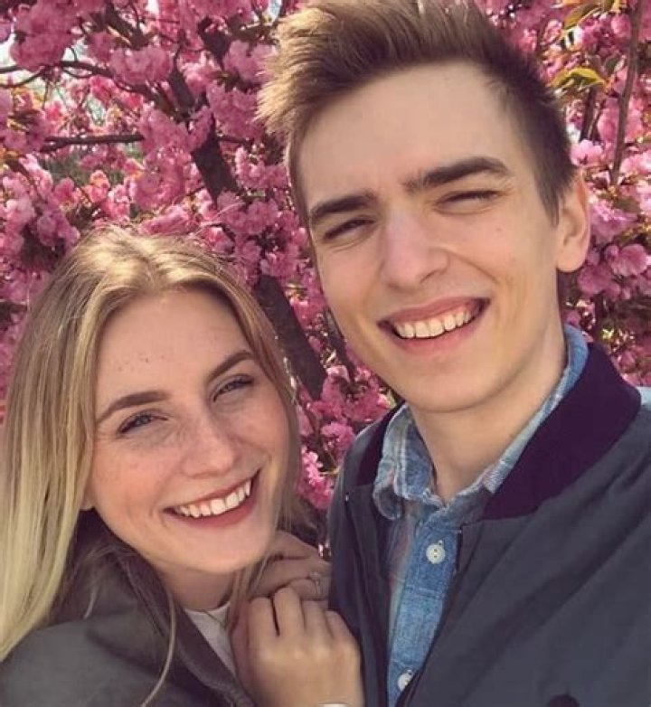 Drew Gooden (comedian) and Amanda Murphy