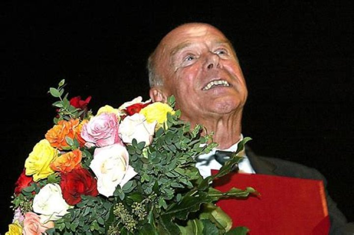 Ehrenzeichen für Schauspieler Michael Heltau