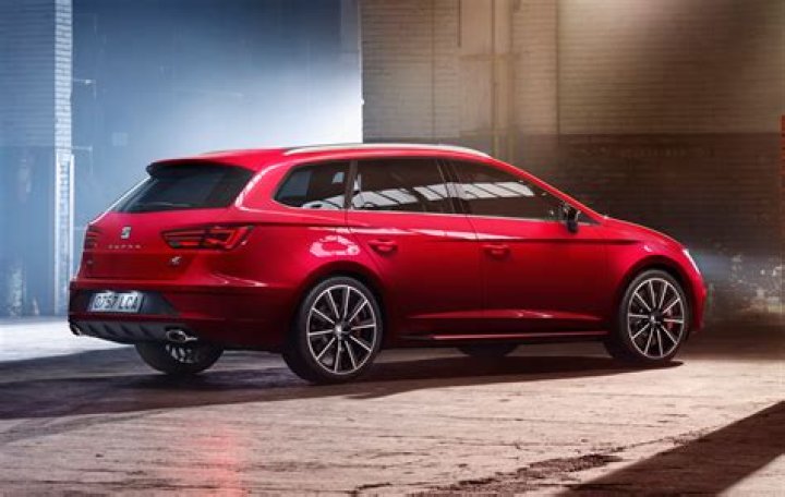 El Seat León Cupra 2017 toca techo: 300 CV de potencia