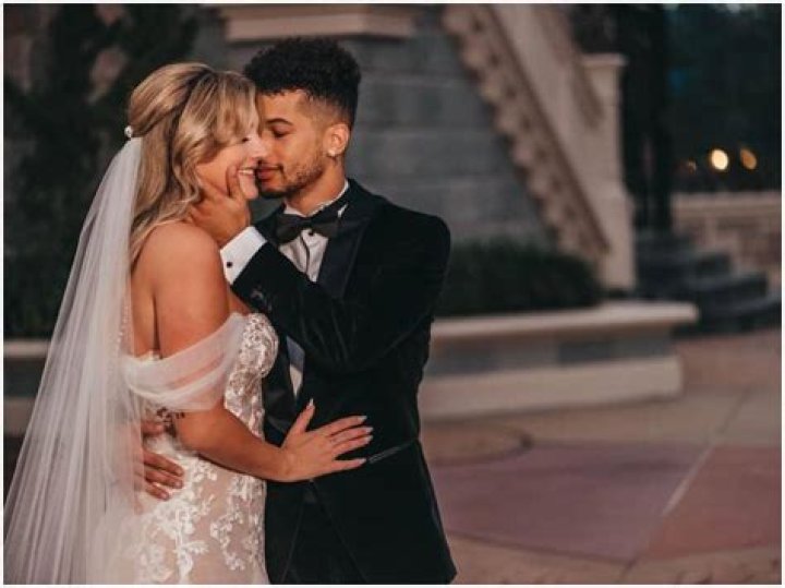 Ellie Woods (Fisher) Bio, Age, Height, Husband, Net Worth