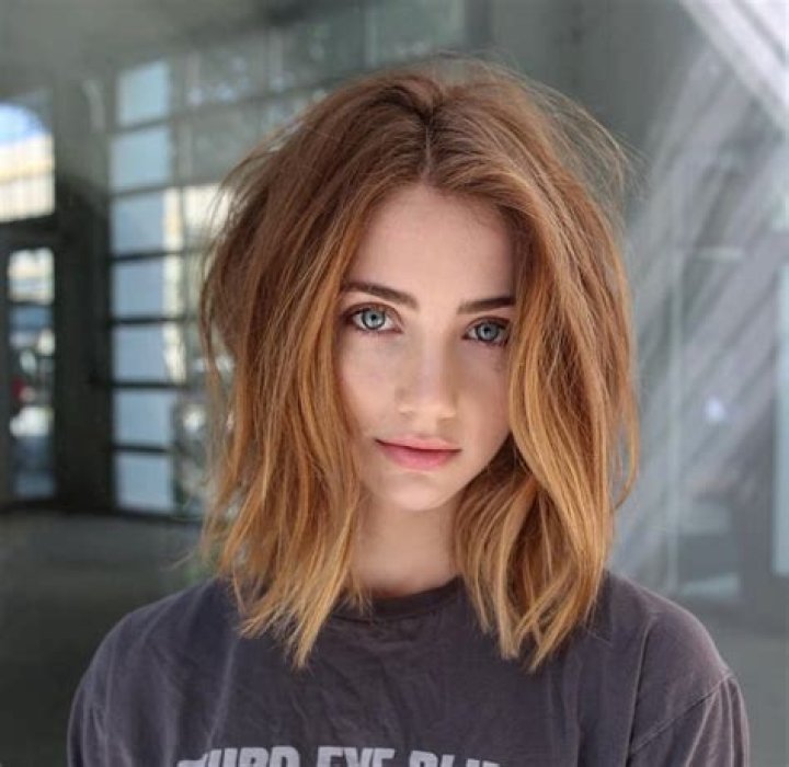 Emily Rudd Biography