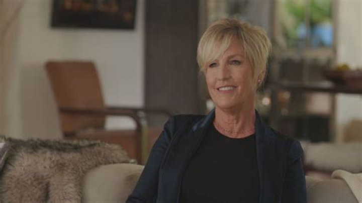 Erin Brockovich Answers Every Question We Have About Erin Brockovich
