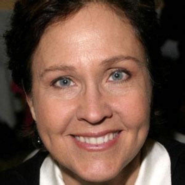 Erin Gray Net Worth  - Pulptastic