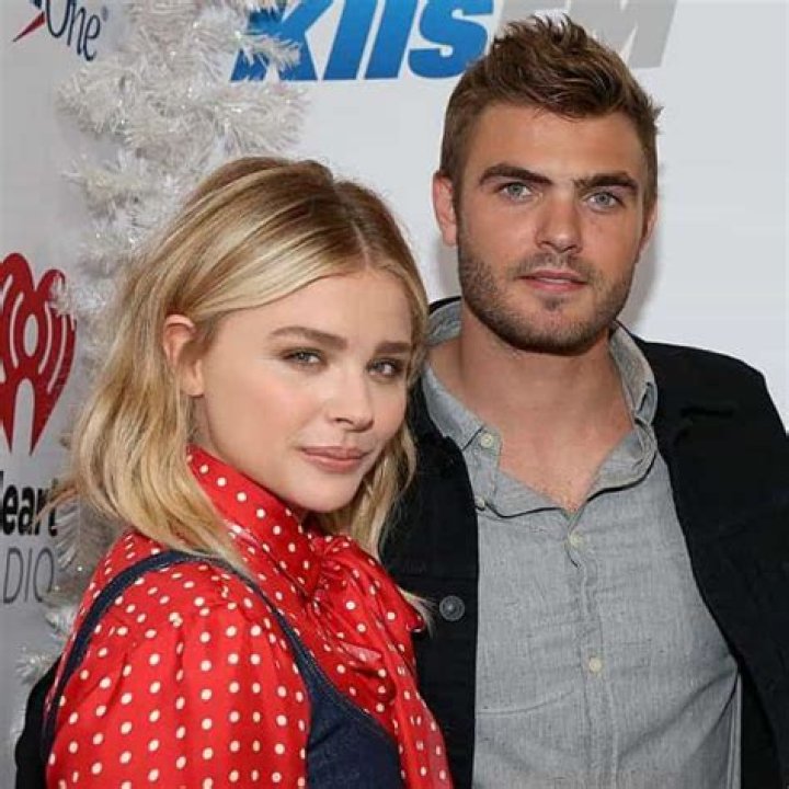 Exploring Alex Roe's Relationships: A Look Into His Romantic Life