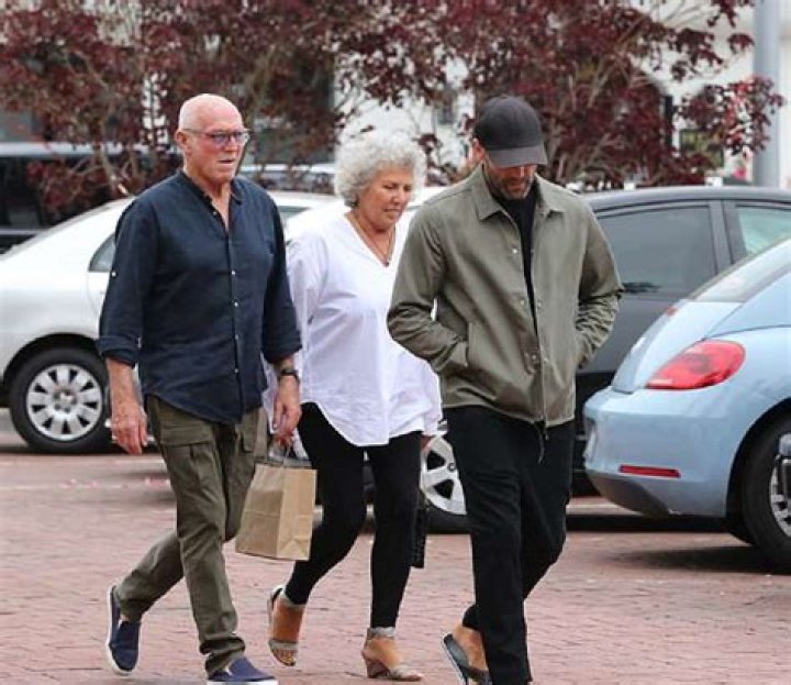 Exploring The World Of Jason Statham's Siblings