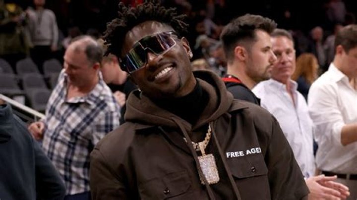 Fans Left Perplexed After Watching Antonio Brown Graduate From Central Michigan After 14 Years