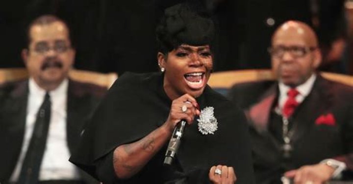 Fantasia Kicked Off Her Heels Before Her Aretha Tribute So You Already Know What Time It Is