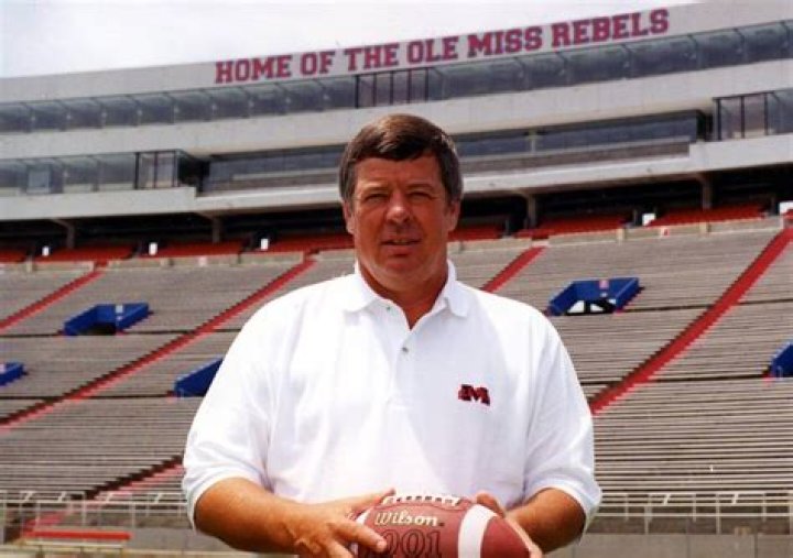 Fellowship Christian hires former SEC defensive coordinator as football coach