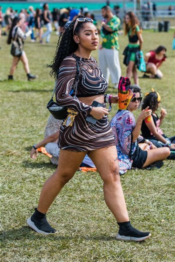 Festival Outfits and Trends for the Season