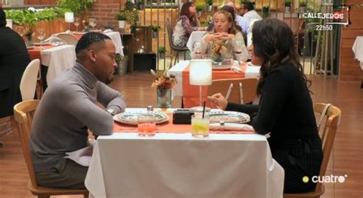 First Dates: Un soltero llama a su madre en la decisión final de 'First Dates': 