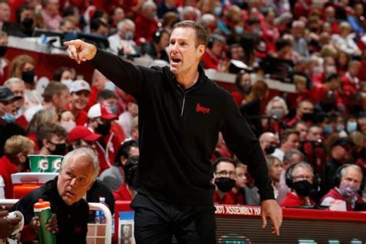 Fred Hoiberg returning to Nebraska next season on restructured contract