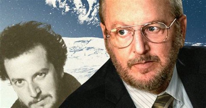 From 'Home Alone' To NASA Boss, Daniel Stern Brings Big Dad Energy