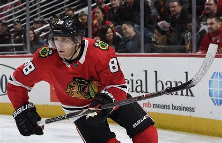 From knob to toe, how Patrick Kane customizes his hockey stick