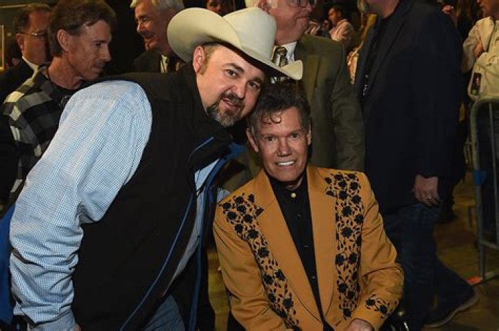 Fundraiser Launches to Help Daryle Singletary's Family