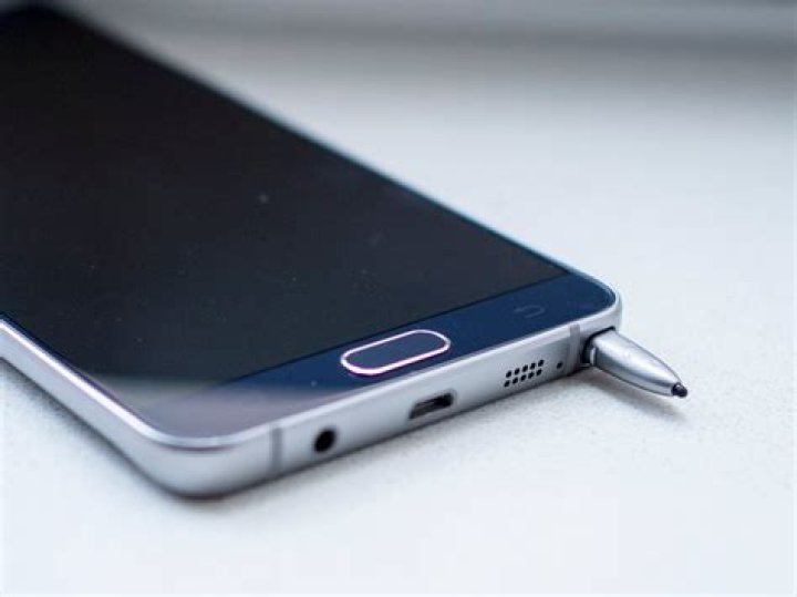 Galaxy Note 5 S Pen stuck or broken?