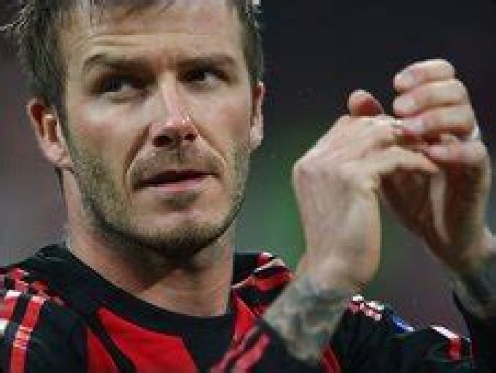 Galaxy reject initial Milan bid for Beckham