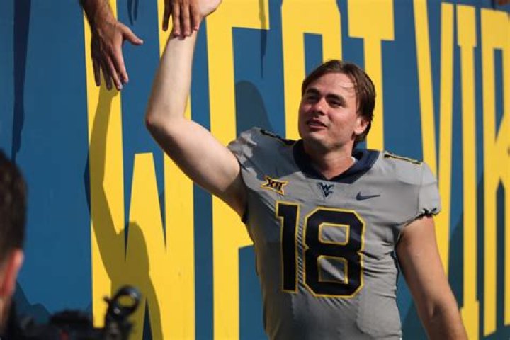 Georgia QB JT Daniels enters transfer portal, Stetson Bennett announces his return