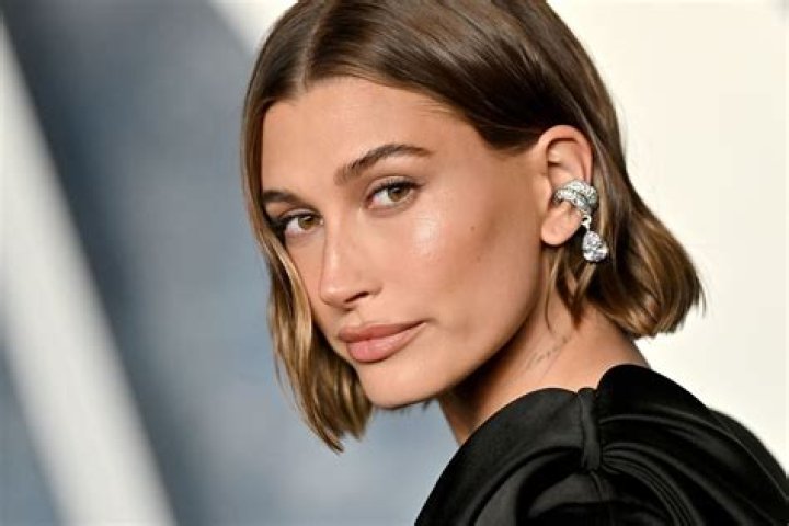 Hailey Bieber Just Pulled Off This Foolproof Two-Piece Outfit Formula