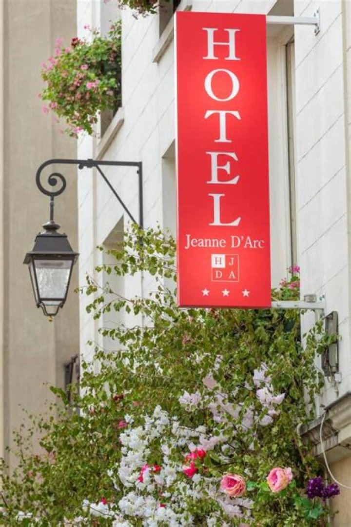 Hôtel Jeanne d’Arc review, Paris