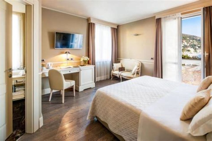 Hotel Savoia Review, Liguria, Italy
