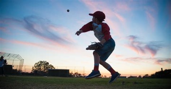 How an Experienced Little League Coach Teaches Kids to Throw