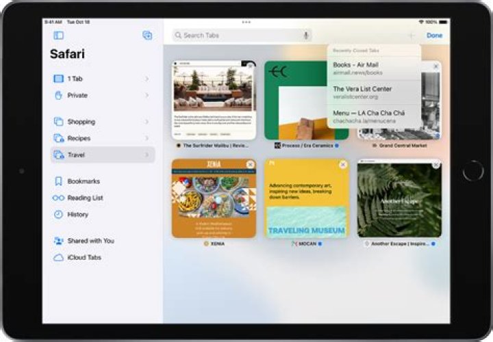How do I hide the Safari menu bar on my iPad?