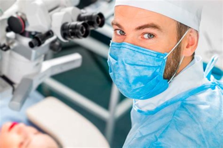 How much does PRK surgery cost?