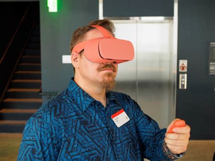 How to Deal with Circular Glare in Daydream View 2.0