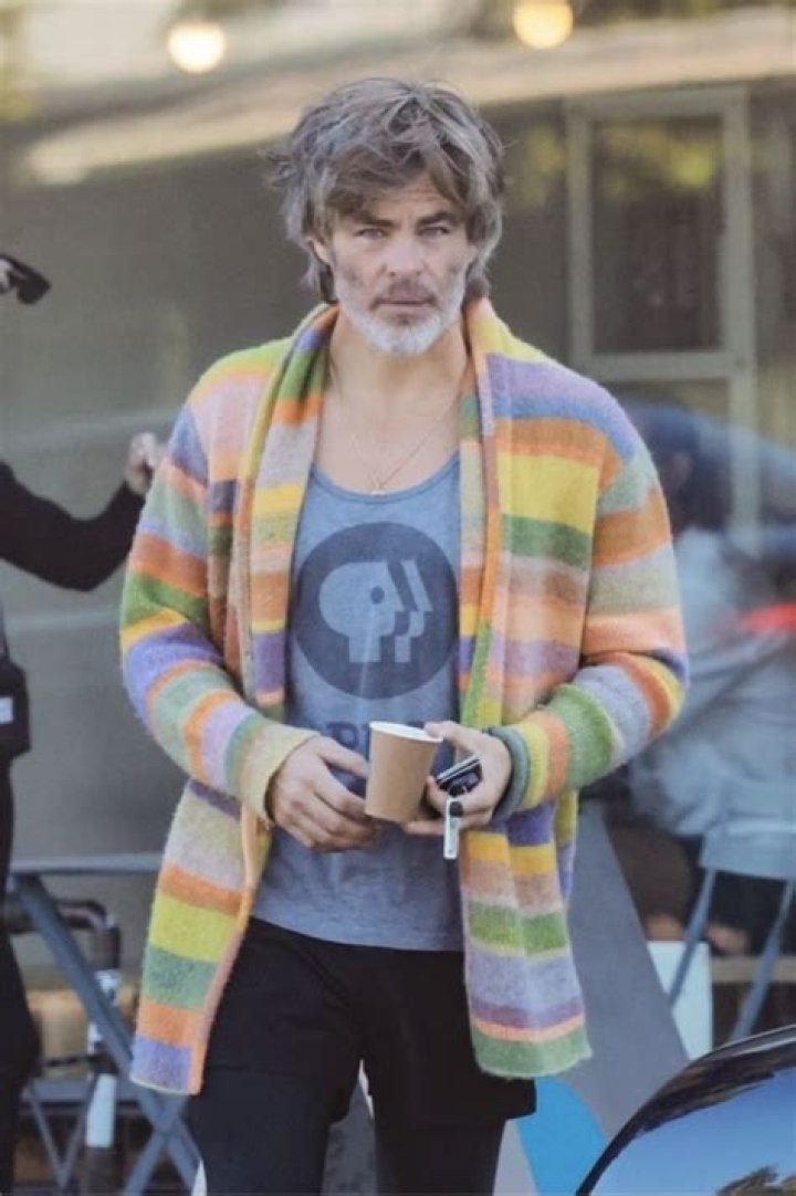 How To Get Chris Pine's $2,400 Viral Sweater Look For Way, Way Less