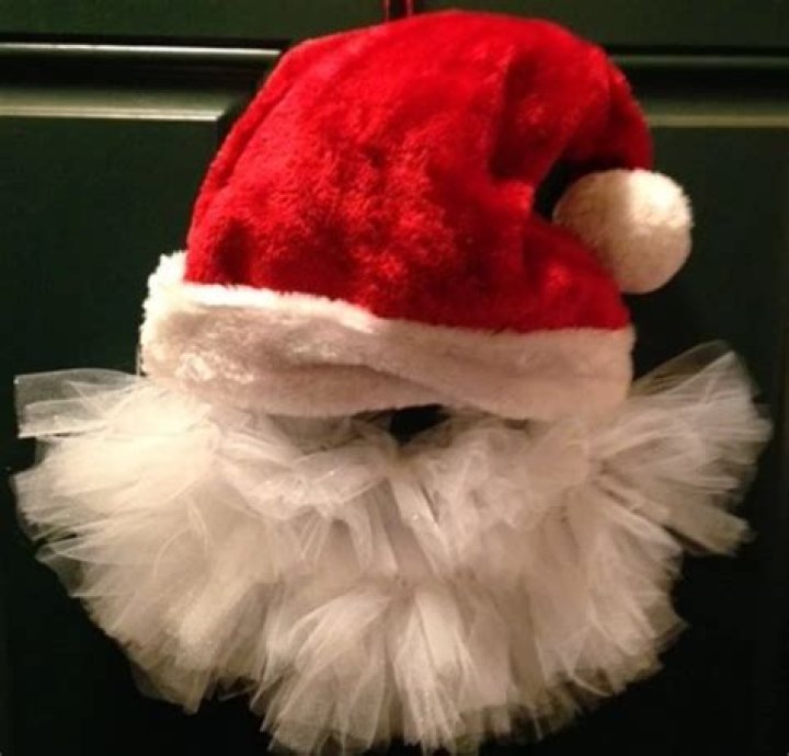 How to Make a Santa Tulle Wreath
