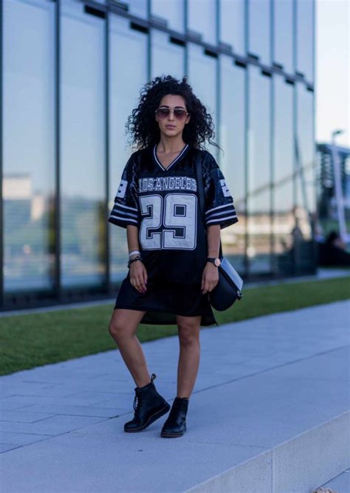 How to Style a Jersey