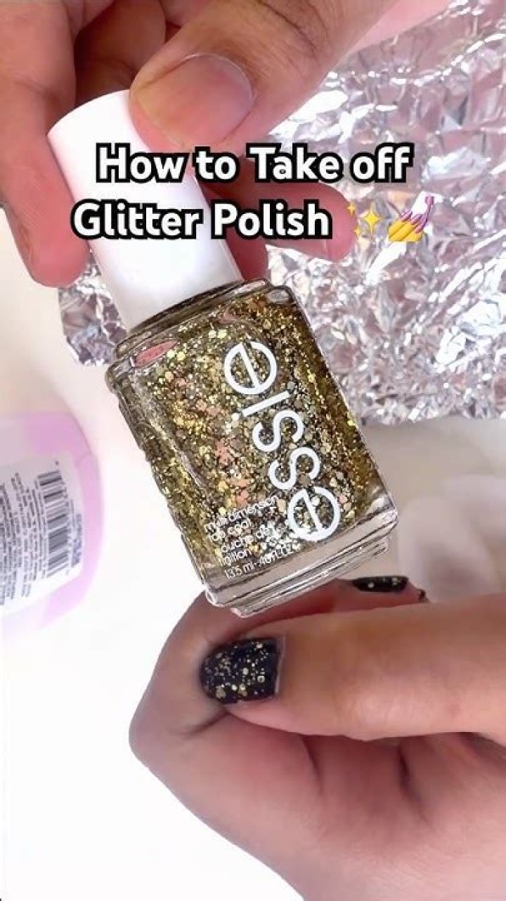How to Take Off Glitter Nail Polish