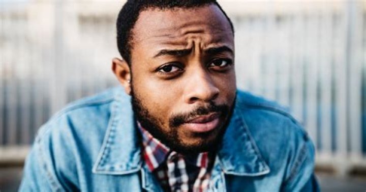 How To Tell If Someone Is Lying, According To A Body Language Expert