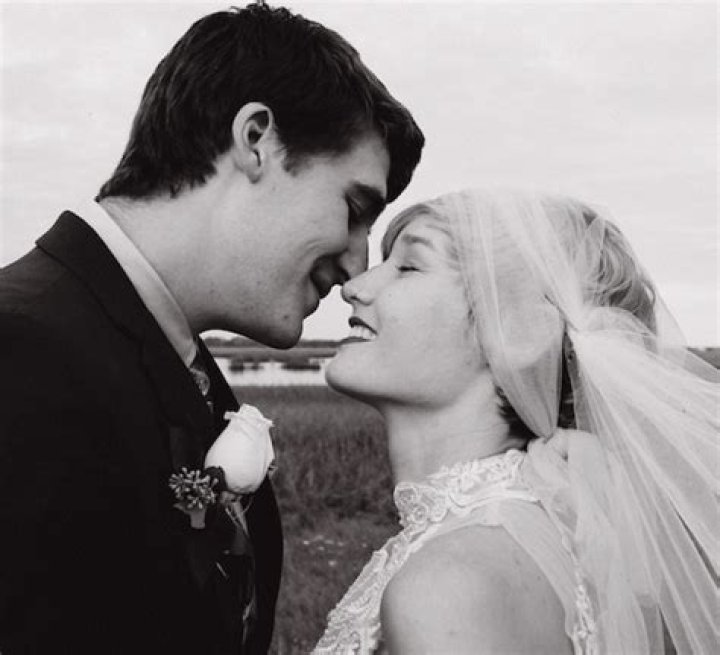 If Your Boyfriend Is Two-Timing You, Here's How To Handle It | Mitzi Bockmann