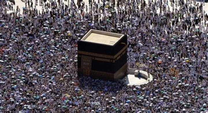Indonesia Negotiates 2023 Hajj Cost with Saudi Arabia