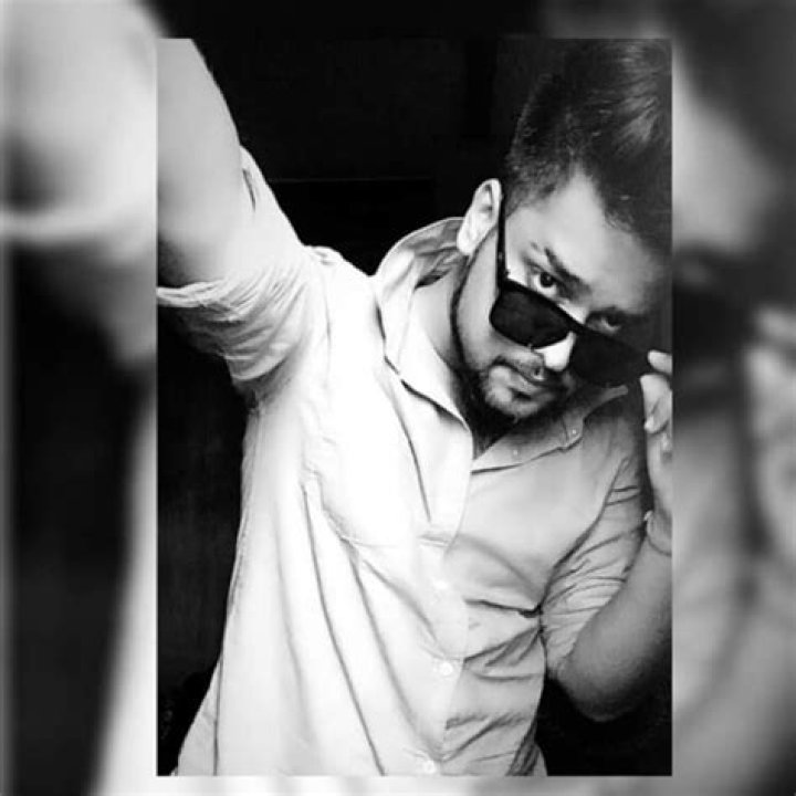 Jeevan Tiwari, Wiki, Biography, Age, Family, Girlfriend & more.