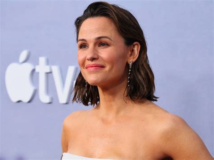 Jennifer Garner Used Neutrogena CC Cream for the Oscars