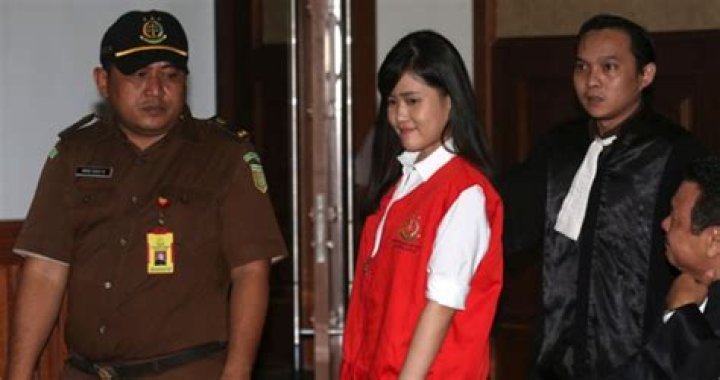 Jessica Denies Mirna`s Husband Testimony on Her Love Life