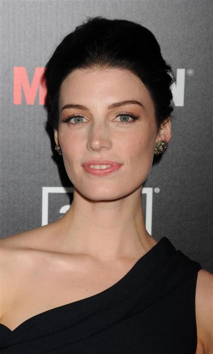 Jessica Pare Biography